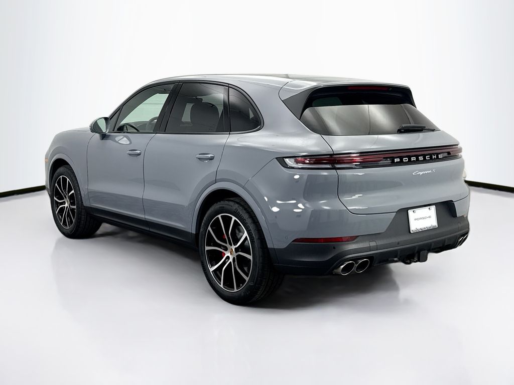 Thumbnail: 2026 Porsche Cayenne - 3