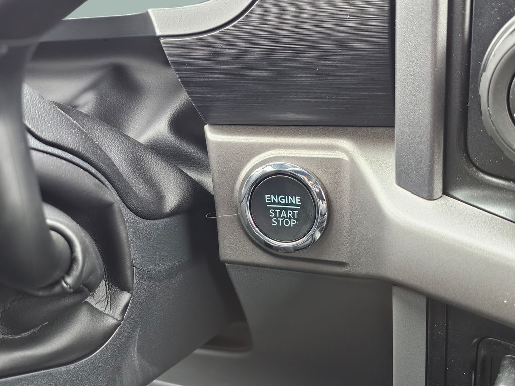 New 2024 Silver Ford XLT image 32