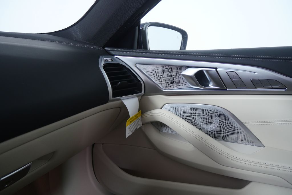 Thumbnail: 2026 BMW 8 Series - 25