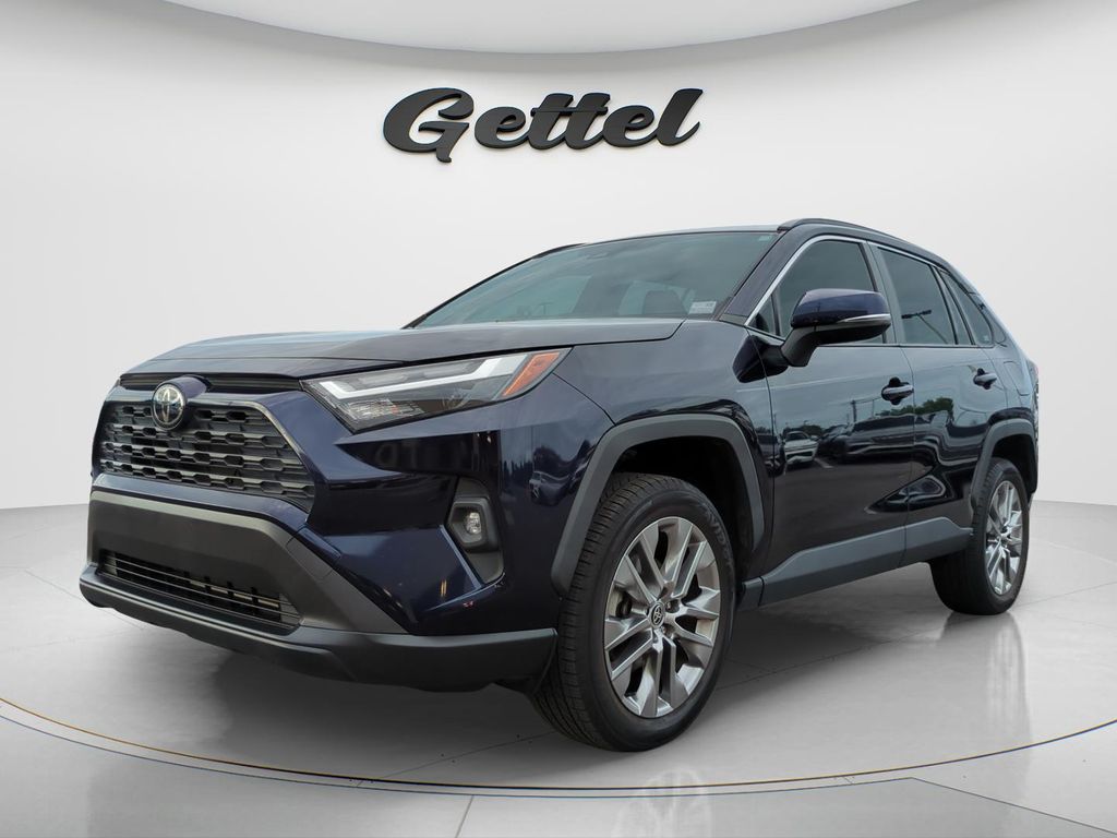 2022 Toyota RAV4 XLE Premium