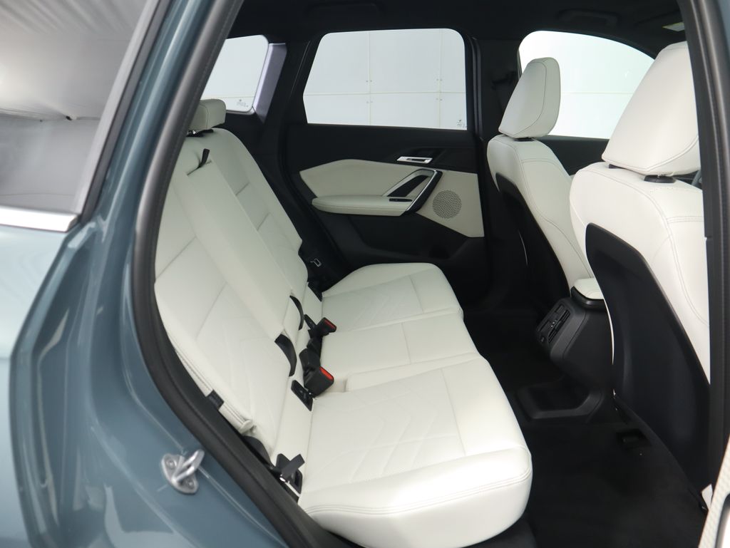 Thumbnail: 2026 BMW X1 - 23