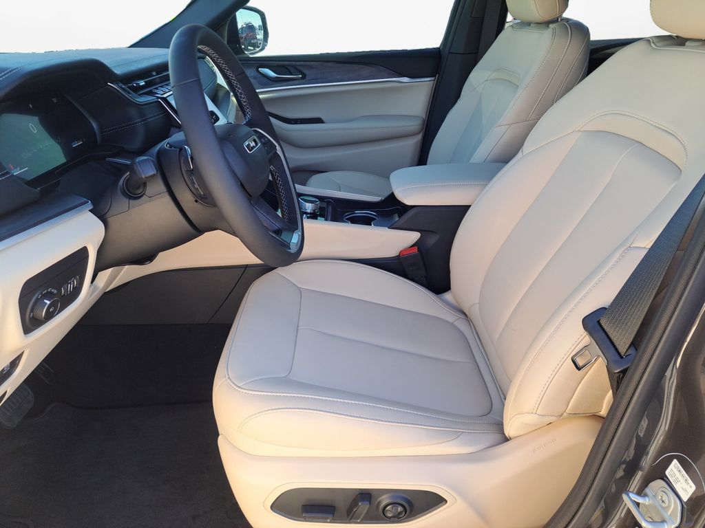 New Car 2025 Jeep Grand Cherokee L  Limited For Sale Under $50,000 In Austin, Texas