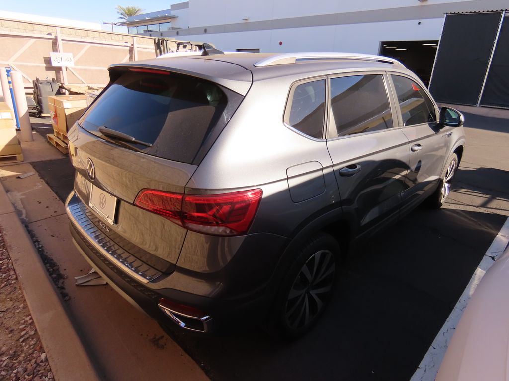 Thumbnail: 2023 Volkswagen Taos - 3