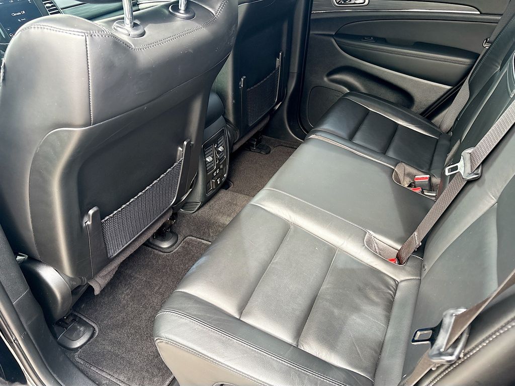 Used 2022 Black Jeep Limited image 25