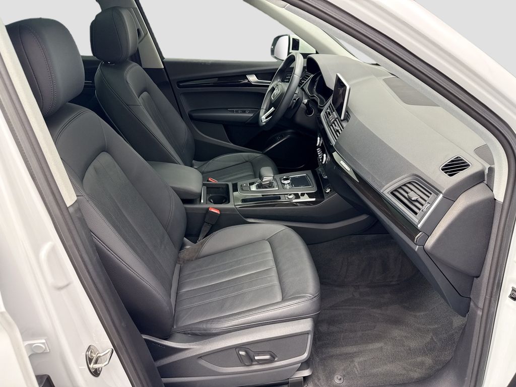 Thumbnail: 2020 Audi Q5 - 19