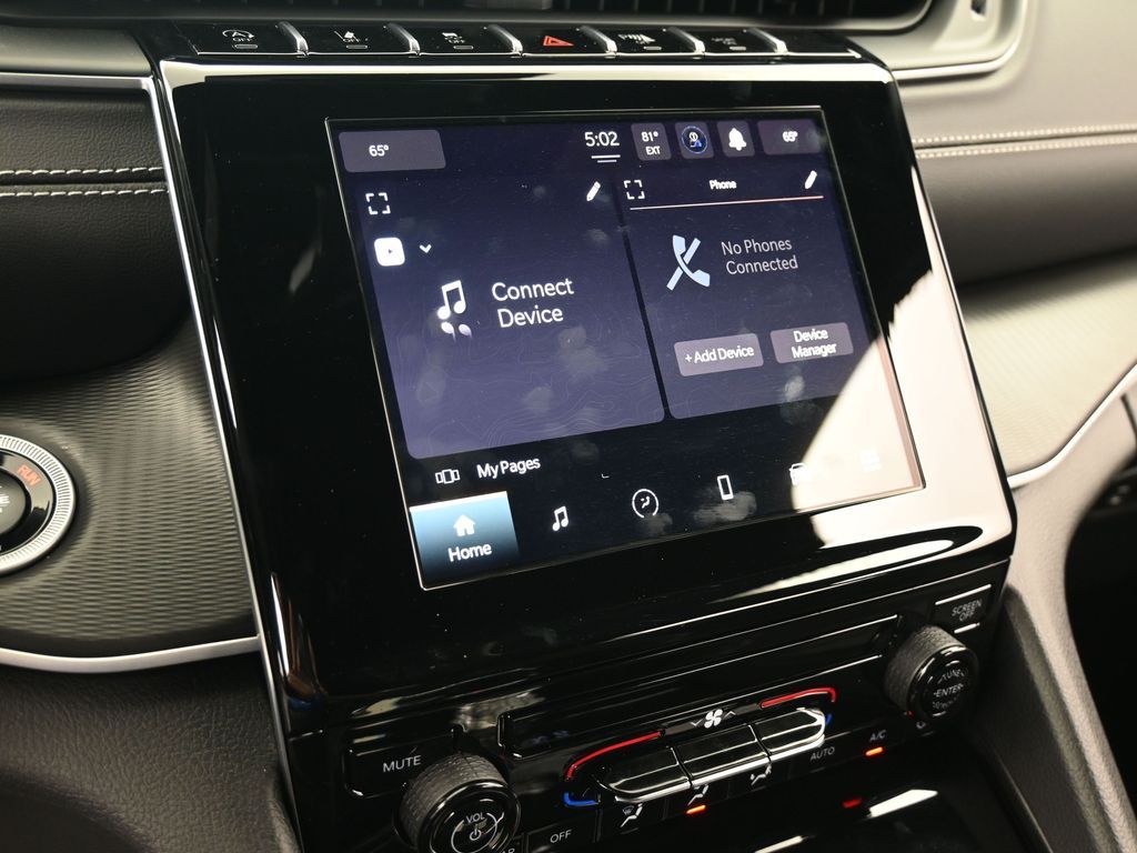 Used 2024 Bright White Clearcoat Jeep Laredo image 13