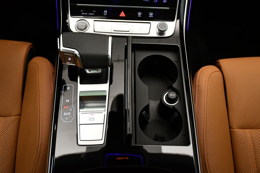 Thumbnail: 2024 Audi A8 - 31