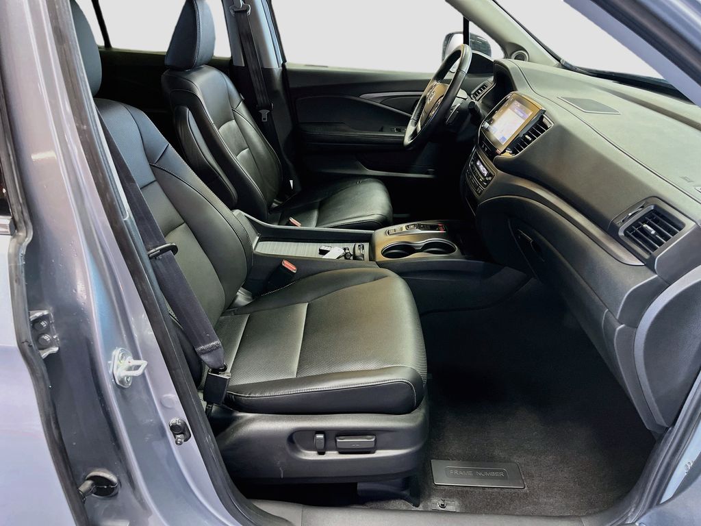 Used 2023 Silver Honda RTL-E image 29