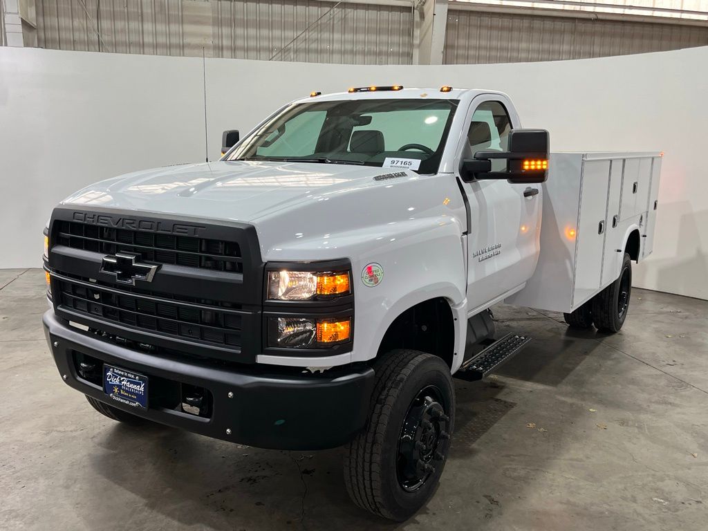 2025 Chevrolet Silverado 5500HD 