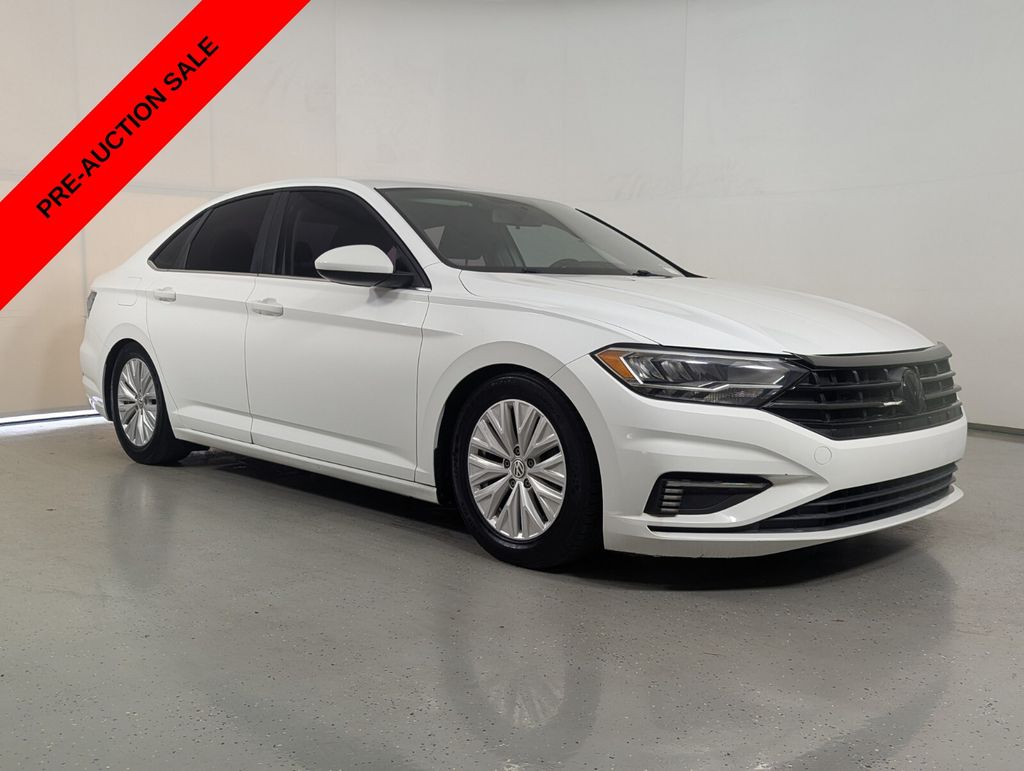 White 2019 Volkswagen Jetta Sedan Front-Wheel Drive 8-Speed Automatic