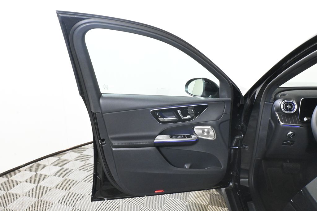 Thumbnail: 2026 Mercedes-Benz GLC - 27