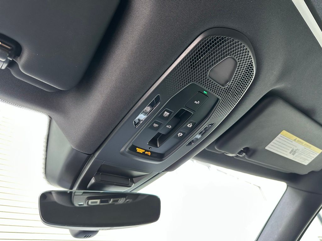 Thumbnail: 2024 Porsche Cayenne - 32