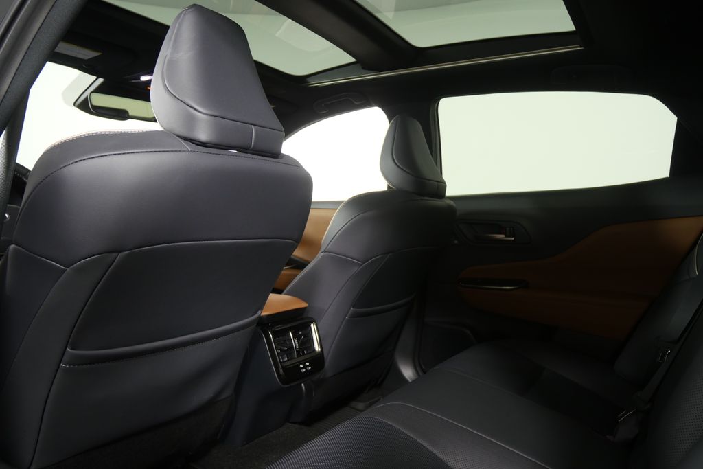 Thumbnail: 2026 Toyota Crown - 19
