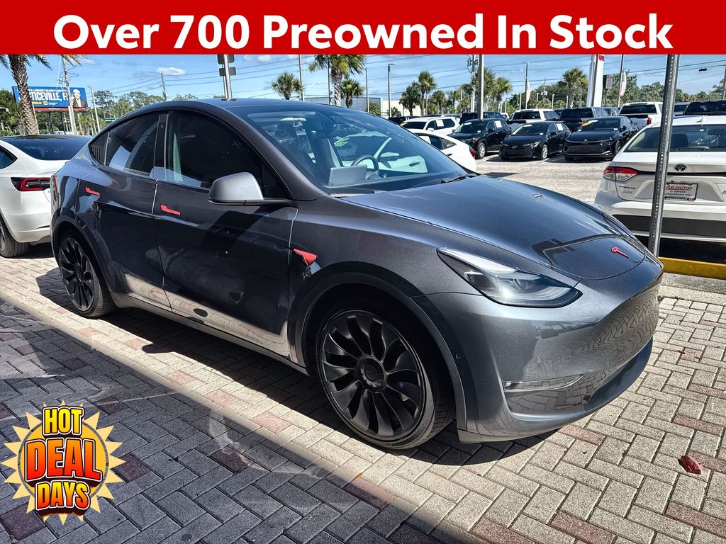 2022 Tesla Model Y Performance Dual Motor All-Wheel Drive's photo