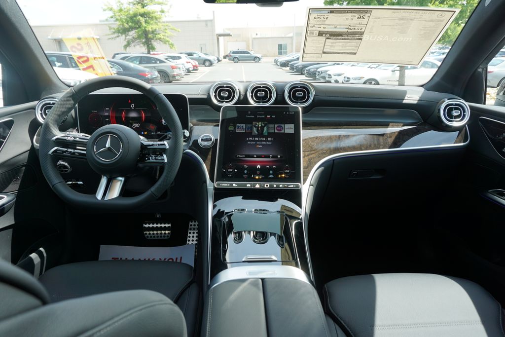 2025 Mercedes-Benz GLC 300 14