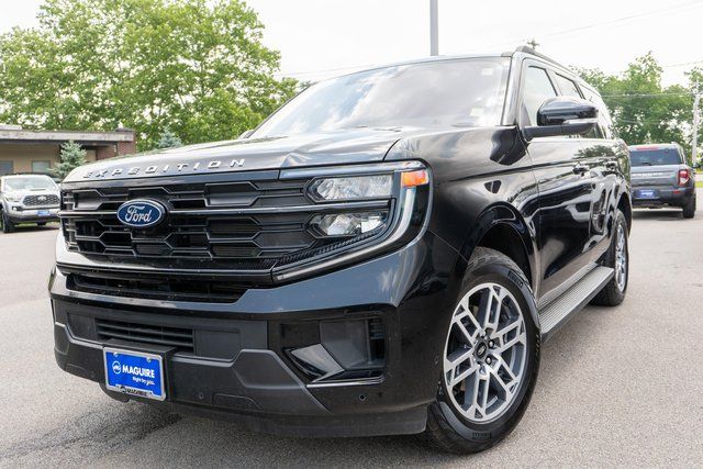 Black Metallic 2025 Ford Expedition SUV / Crossover Four-Wheel Drive Automatic