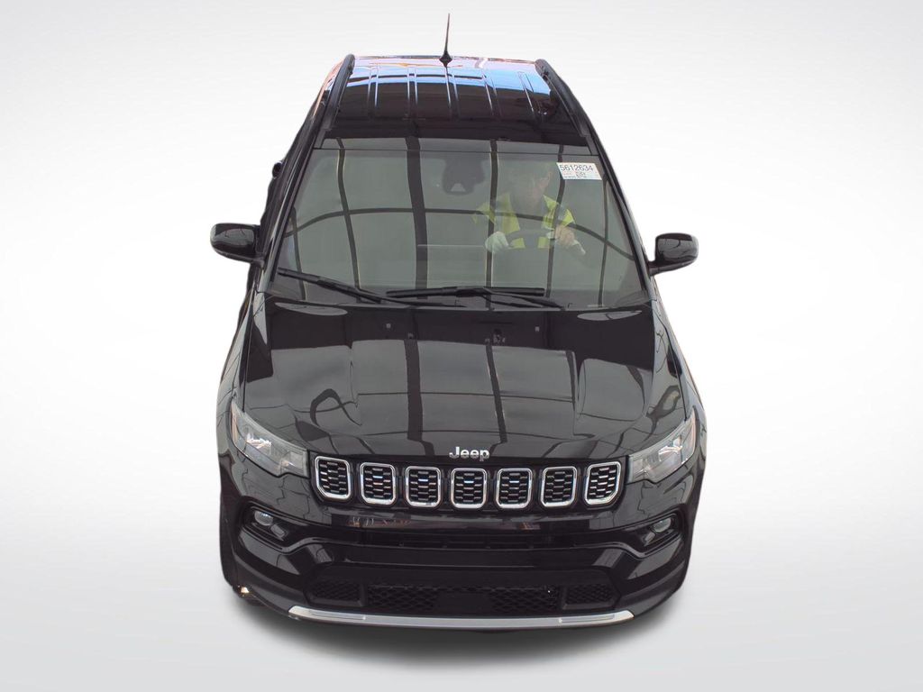 2025 Diamond Black Crystal Pearlcoat Jeep Compass Limited 4X4 SUV