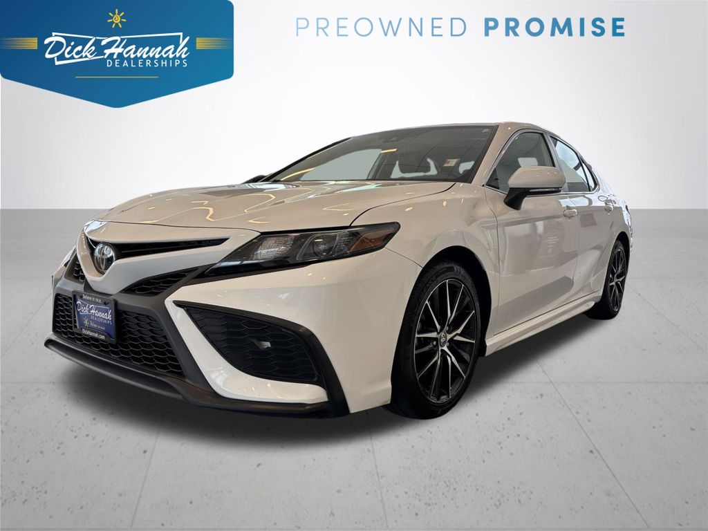 2022 Toyota Camry SE