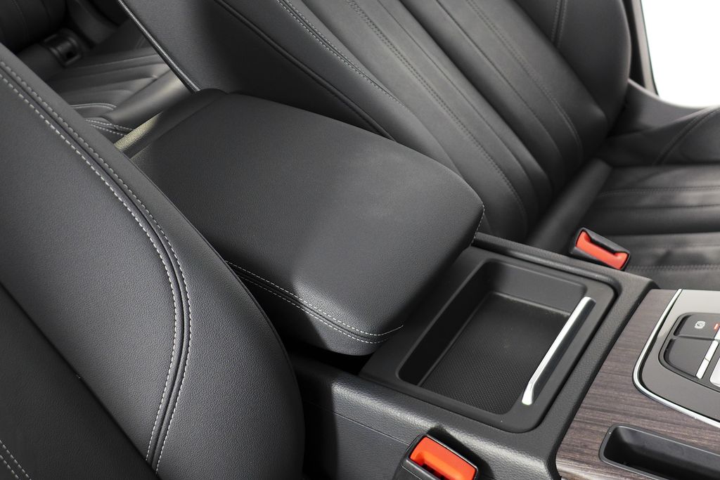 Thumbnail: 2022 Audi Q5 - 16