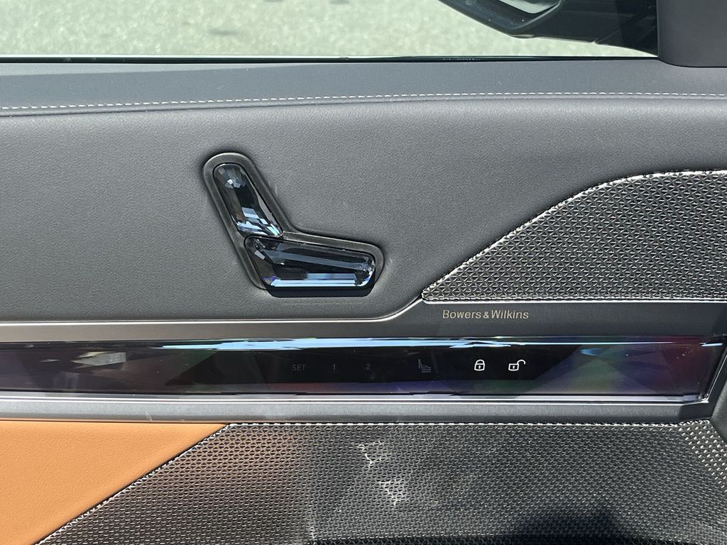 Thumbnail: 2025 BMW 7 Series - 12