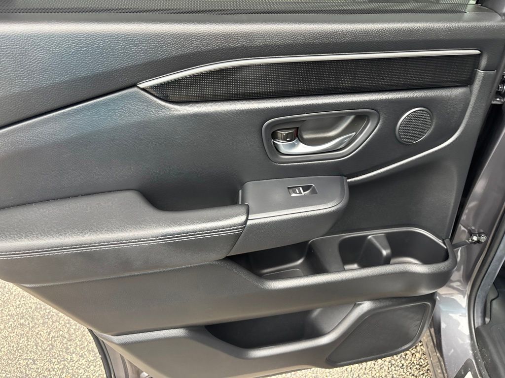 Used 2025 Honda Pilot SUV