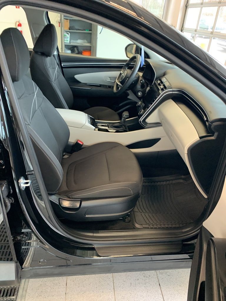 Certified Used 2023 Black Hyundai SE image 14