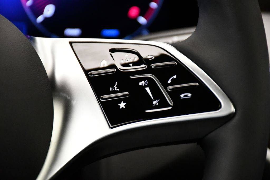 Thumbnail: 2026 Mercedes-Benz GLC - 24