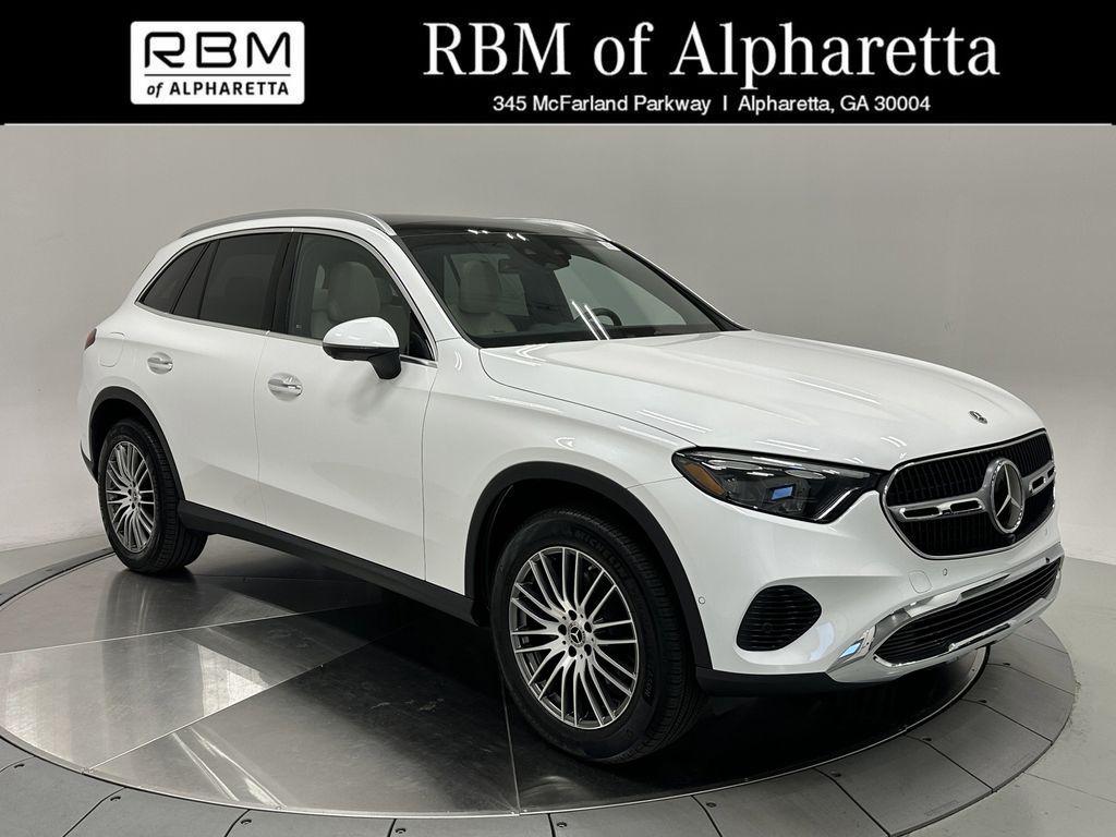 2025 Mercedes-Benz GLC 300 RWD