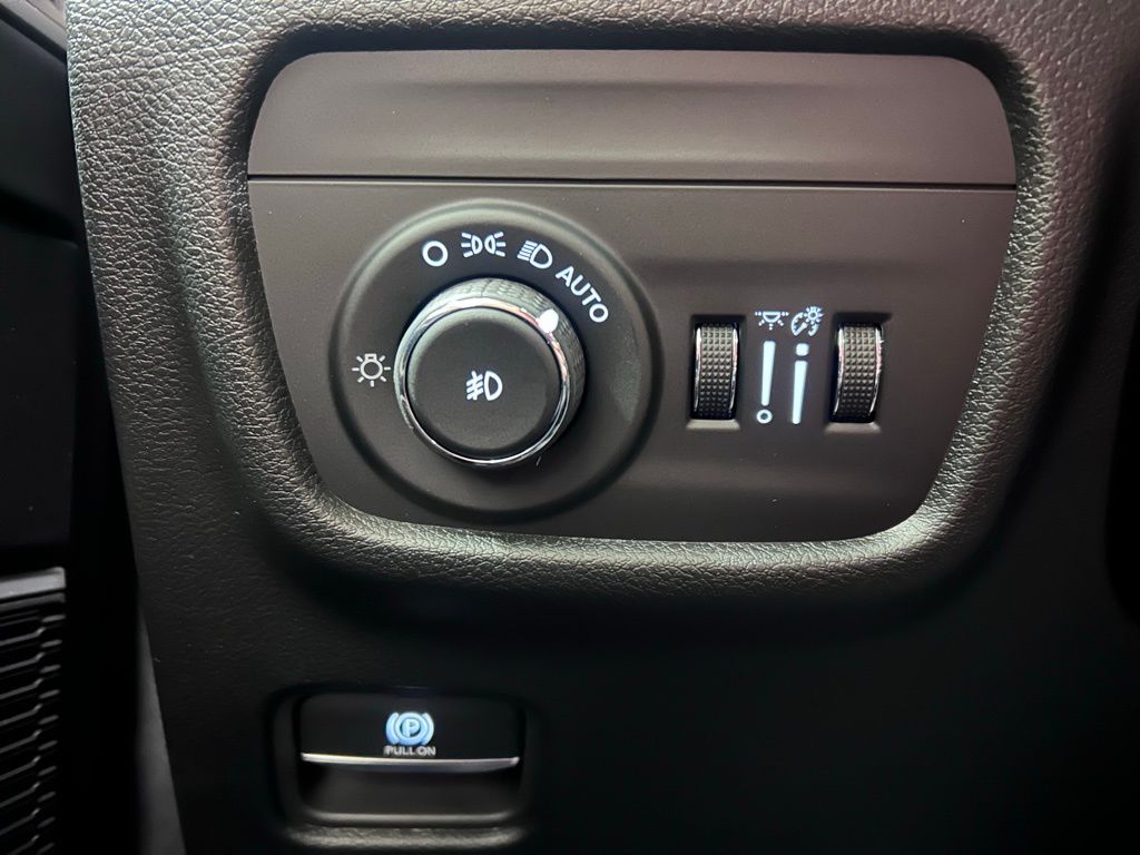 new 2026 Jeep Grand Cherokee L car, priced at $51,500