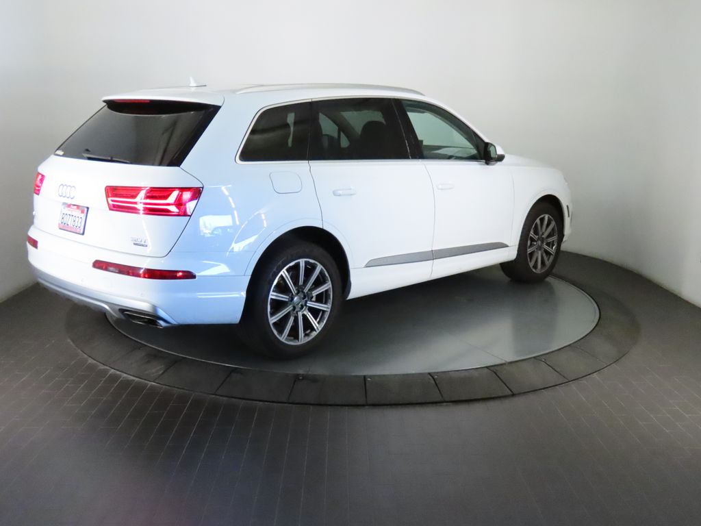 Thumbnail: 2018 Audi Q7 - 7
