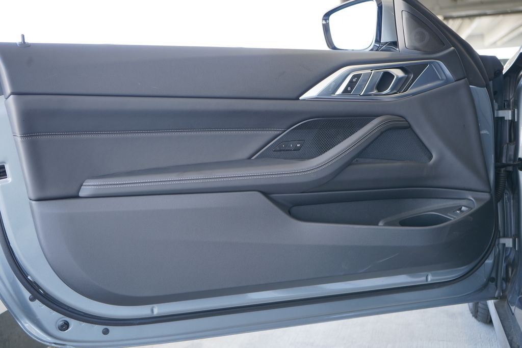 Thumbnail: 2025 BMW 4 Series - 11
