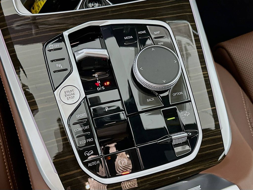Thumbnail: 2023 BMW X7 - 17