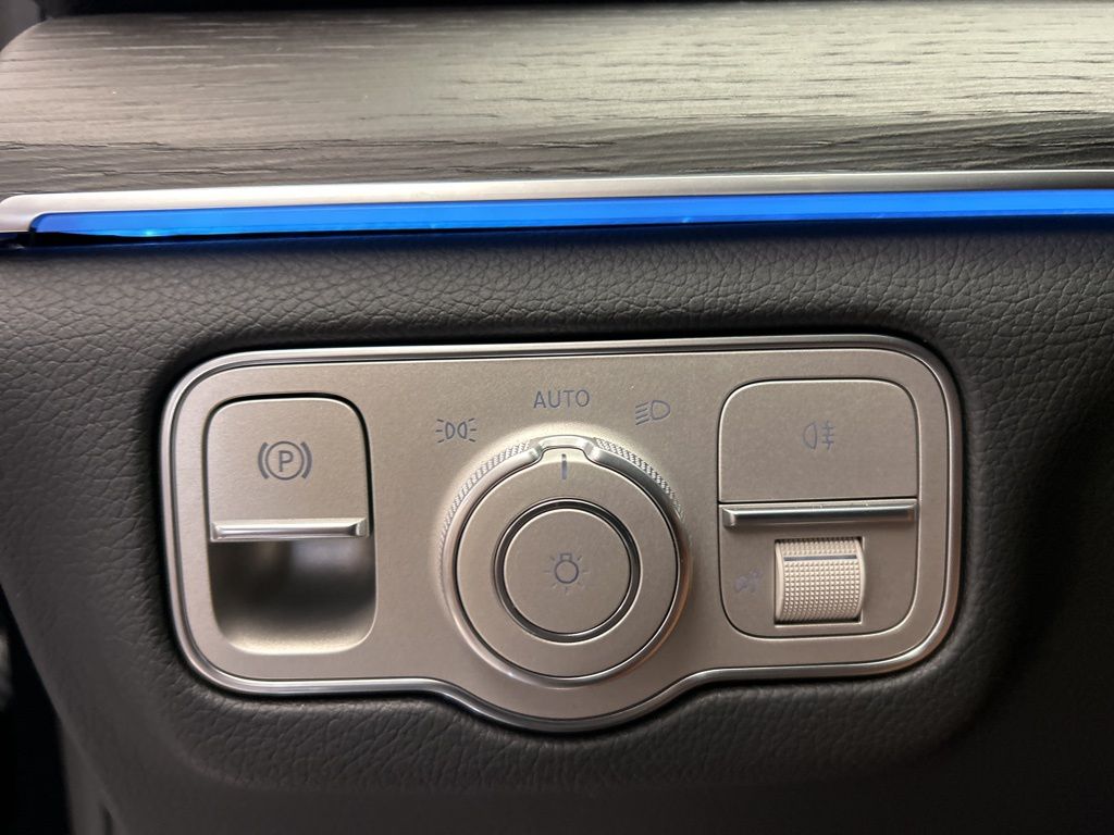 Thumbnail: 2026 Mercedes-Benz GLE - 21