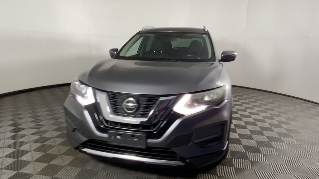 2020 Nissan Rogue SV 3