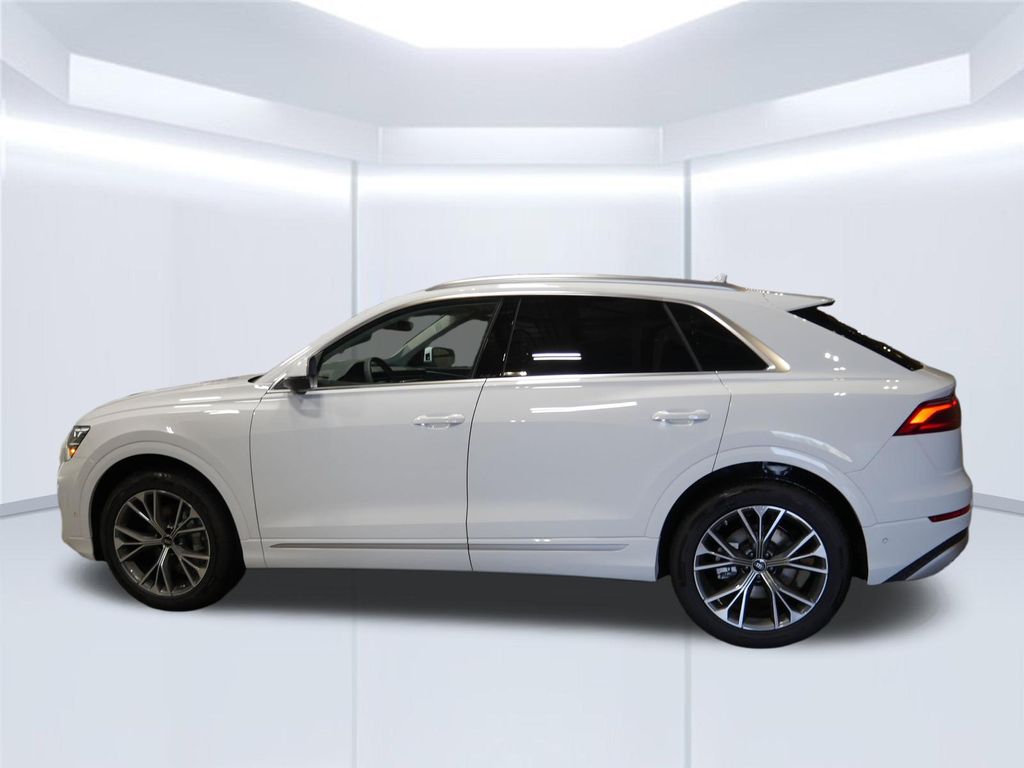 Thumbnail: 2026 Audi Q8 - 2