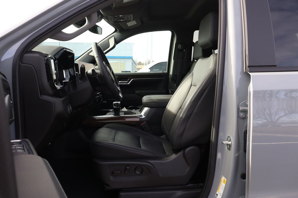 Thumbnail: 2024 Chevrolet Silverado 1500 - 15