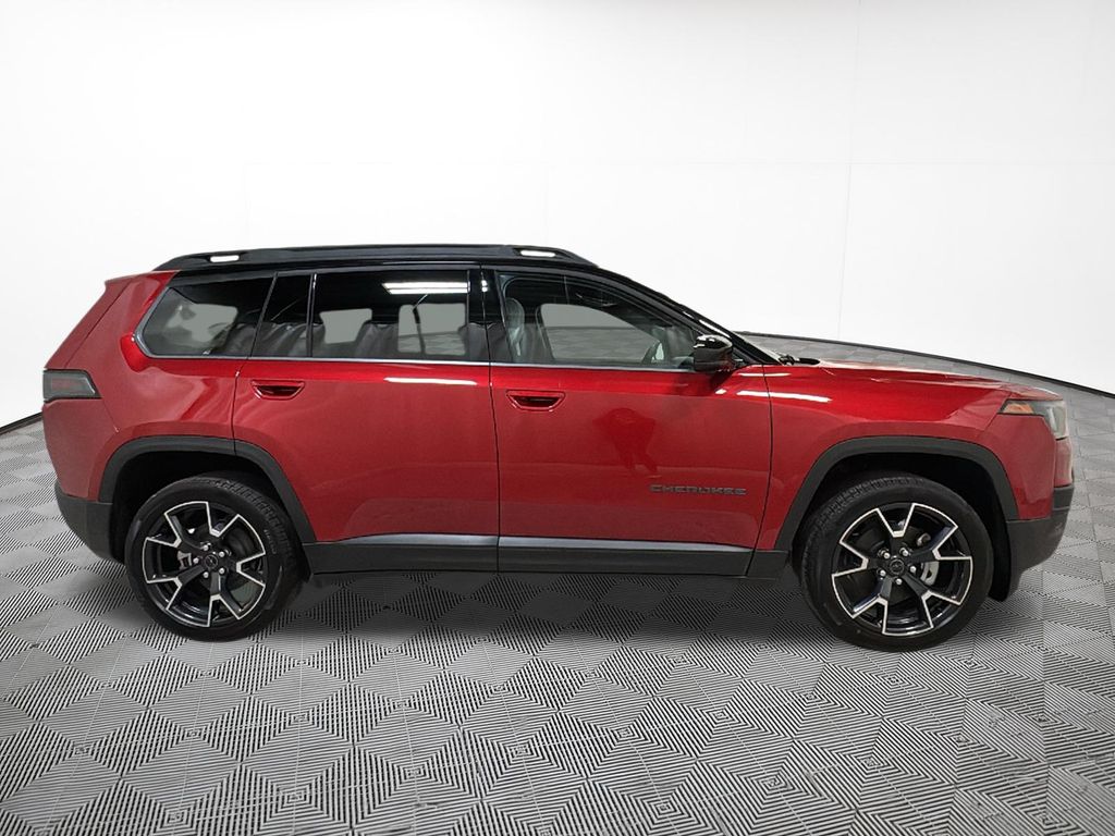 View vehicle photo 5