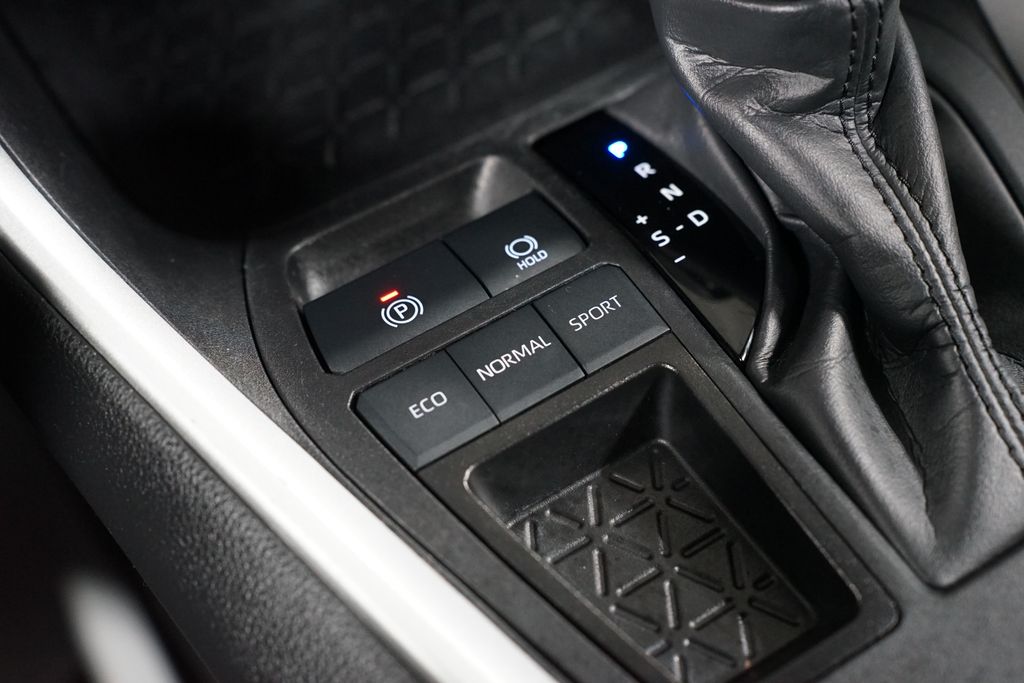 Thumbnail: 2024 Toyota RAV4 - 22