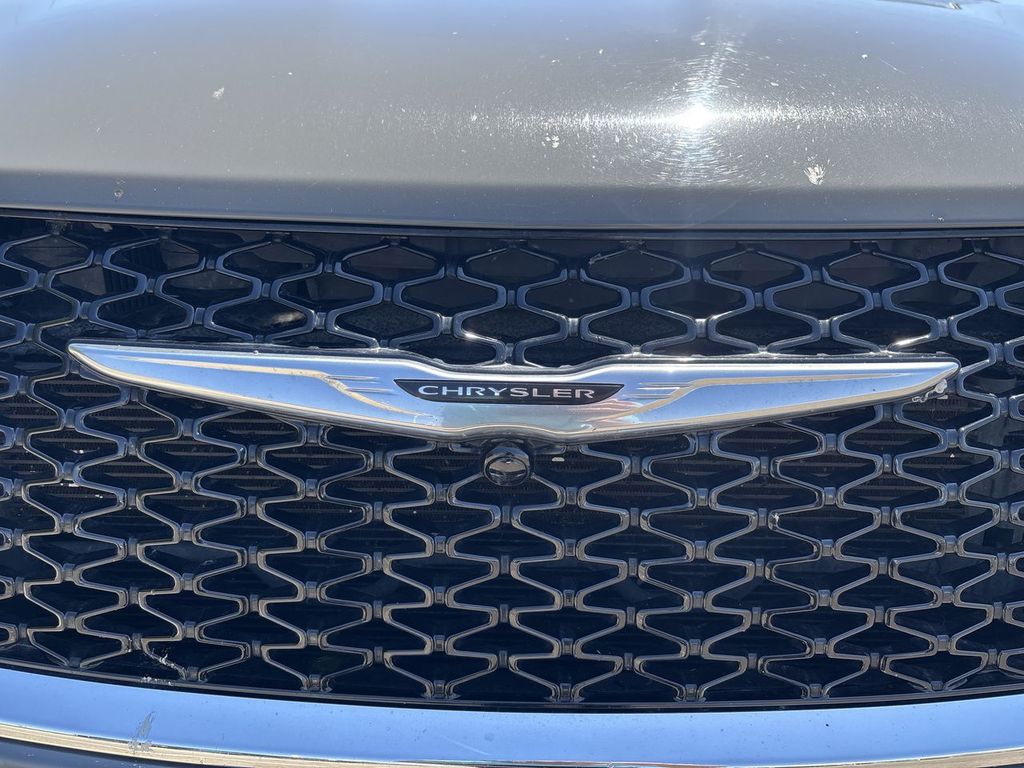 Used 2022 Chrysler Pacifica Van