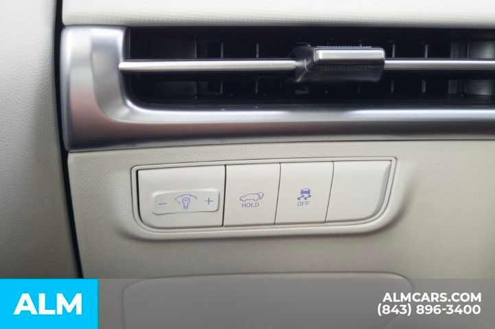 Used 2026 White Hyundai SEL image 36