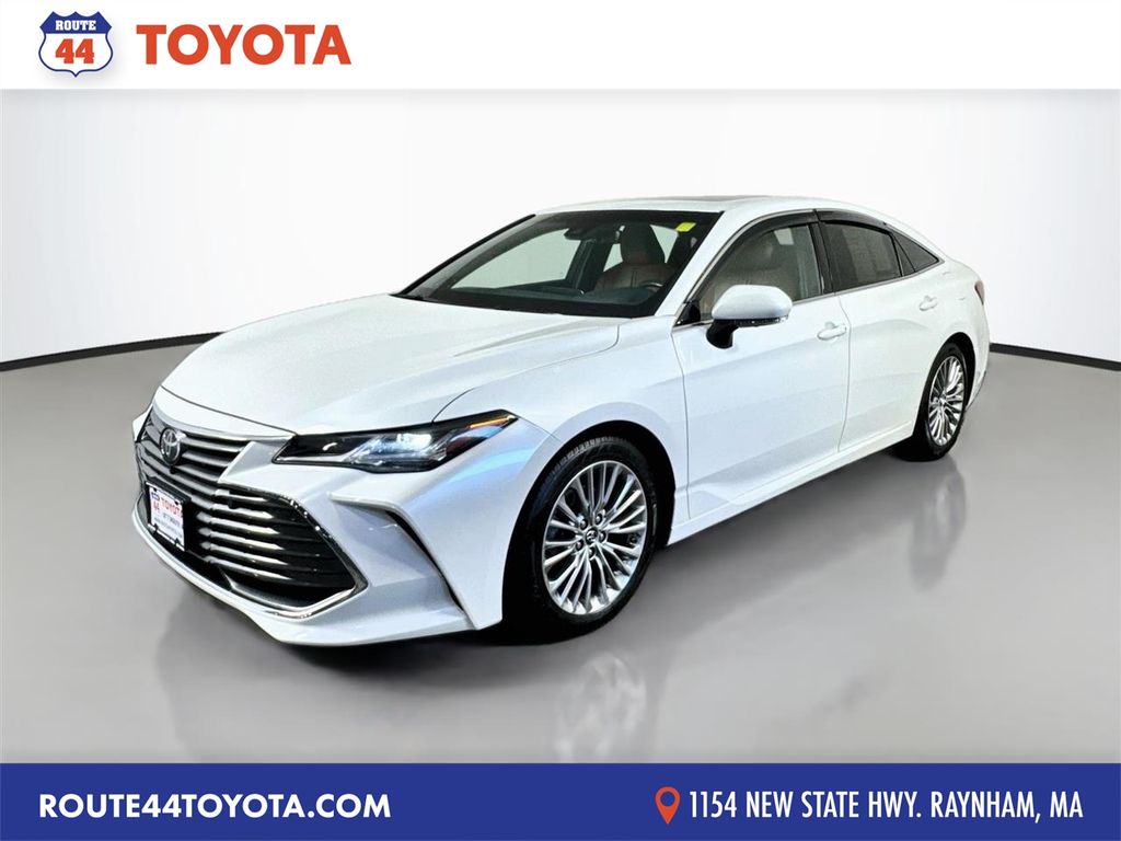 Pearl 2019 Toyota Avalon Sedan Front-Wheel Drive 8-Speed Automatic