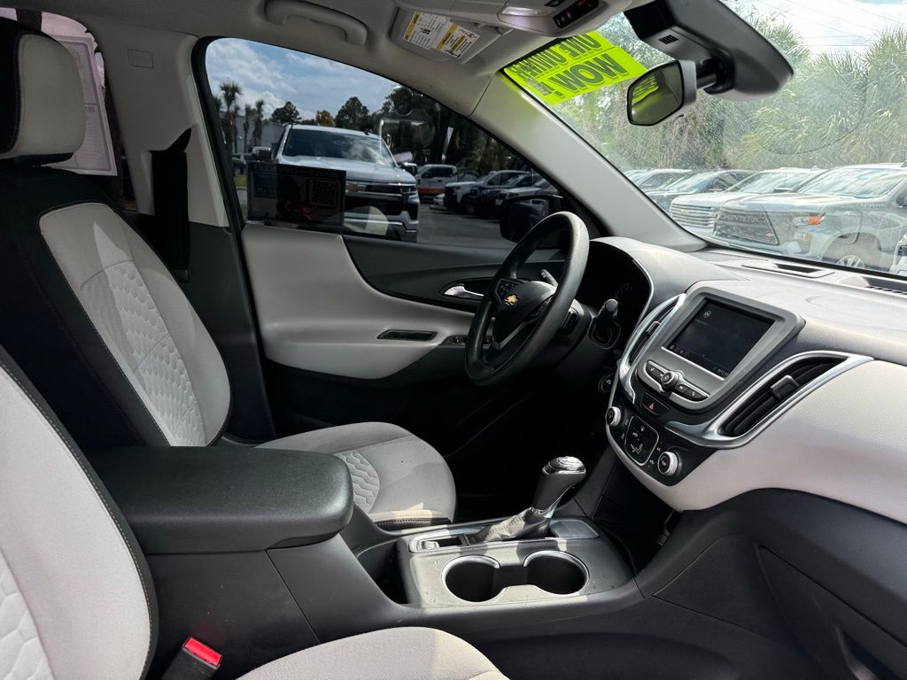 2021 Chevrolet Equinox LS 25