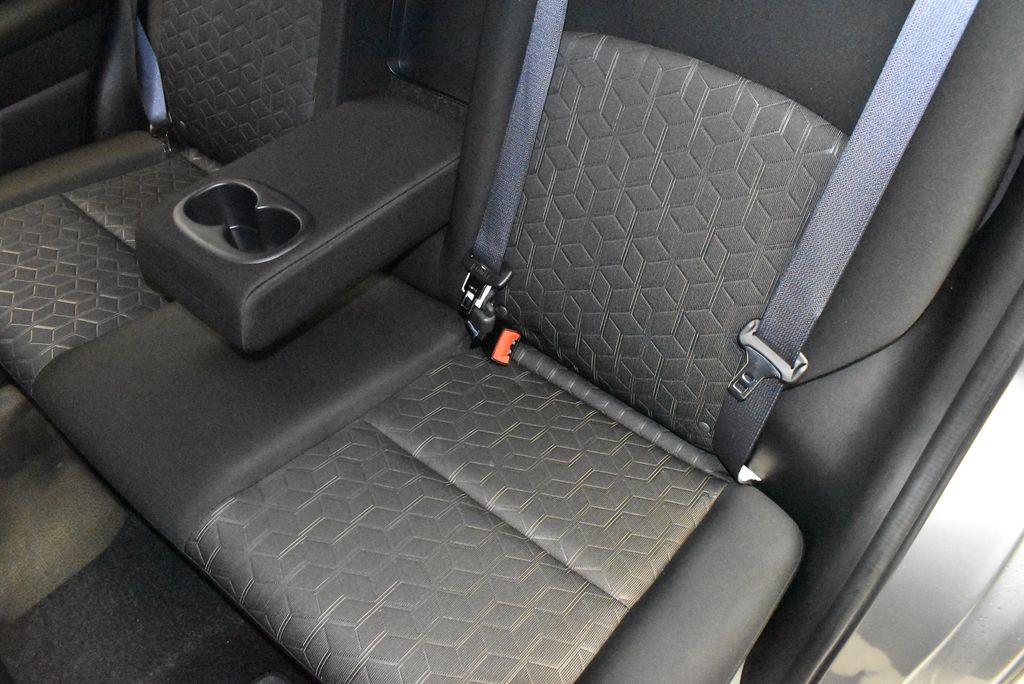 2024 Mitsubishi Outlander Sport ES 31