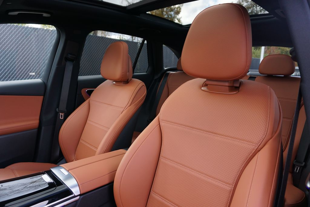 Thumbnail: 2026 Mercedes-Benz GLC - 11