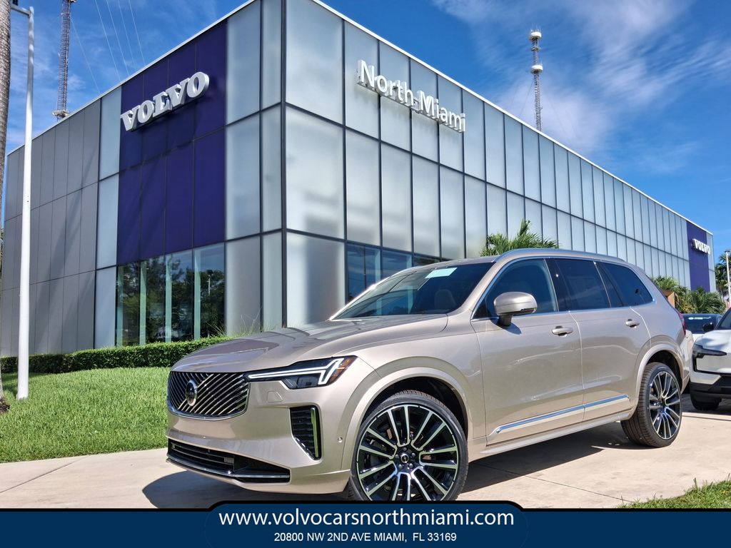 2026 Volvo XC90 B6 Plus 7-Seater