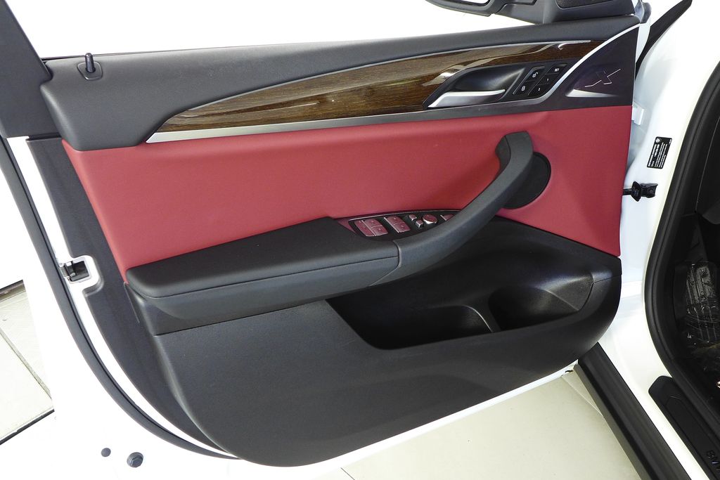 Thumbnail: 2022 BMW X4 - 11