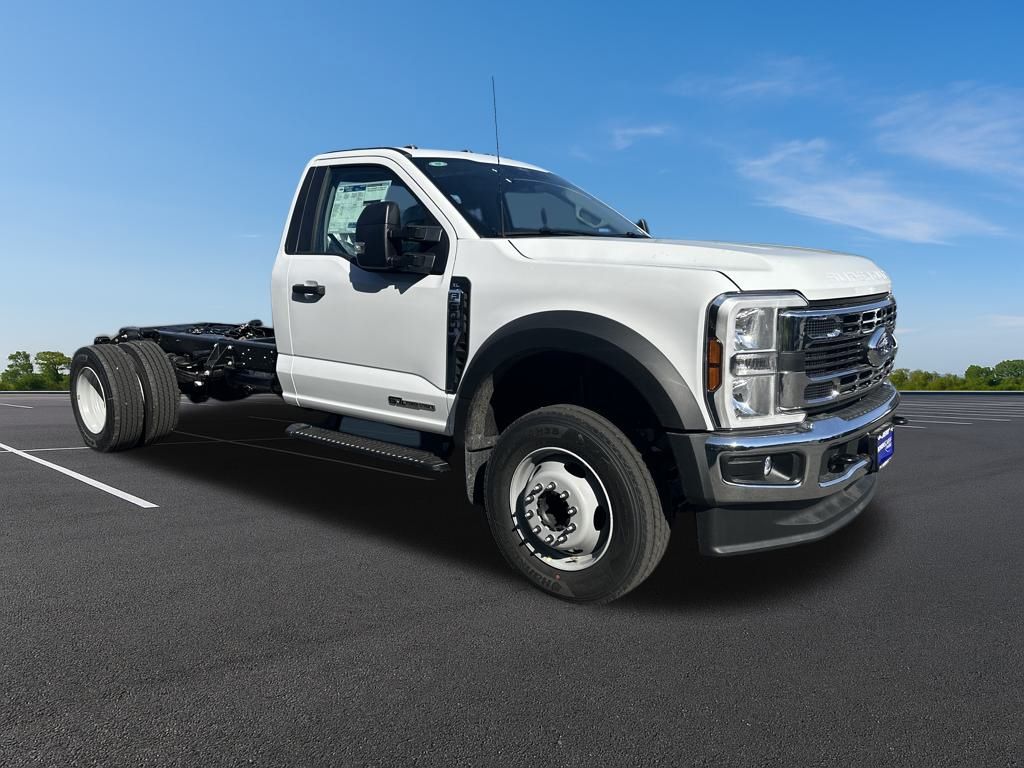 New 2025 Ford Super Duty F-600 Chassis Regular Cab (DRW) 169" Wheelbase XL