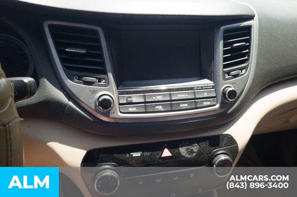 Used 2018 Red Hyundai SEL image 9