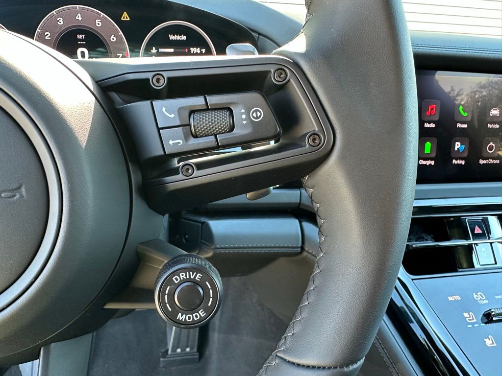 Thumbnail: 2025 Porsche Panamera - 15