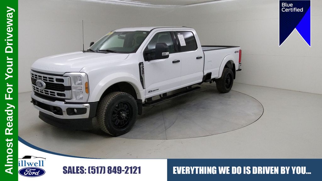 Oxford White 2024 Ford F-350 Super Duty XLT Crew Cab 4WD Pickup Truck Four-Wheel Drive Automatic